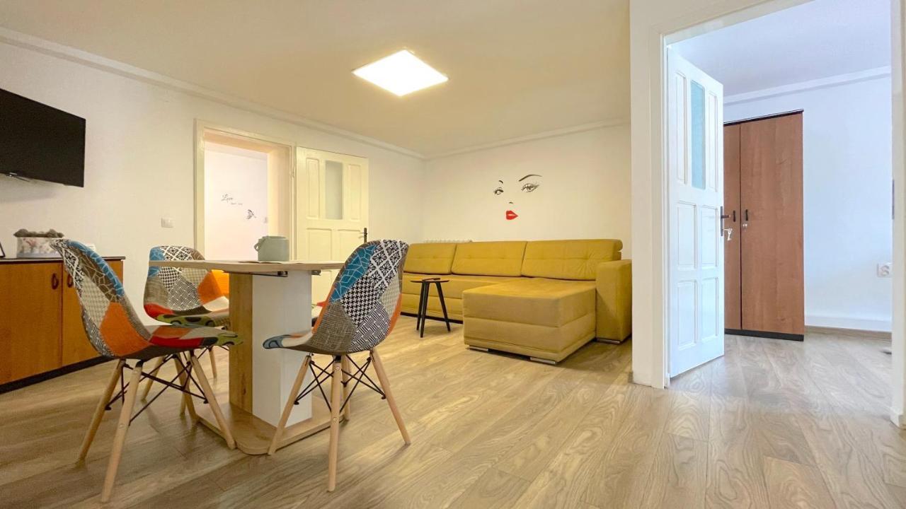 Well Prettyplaces Apartment 001 Брашов Екстер'єр фото